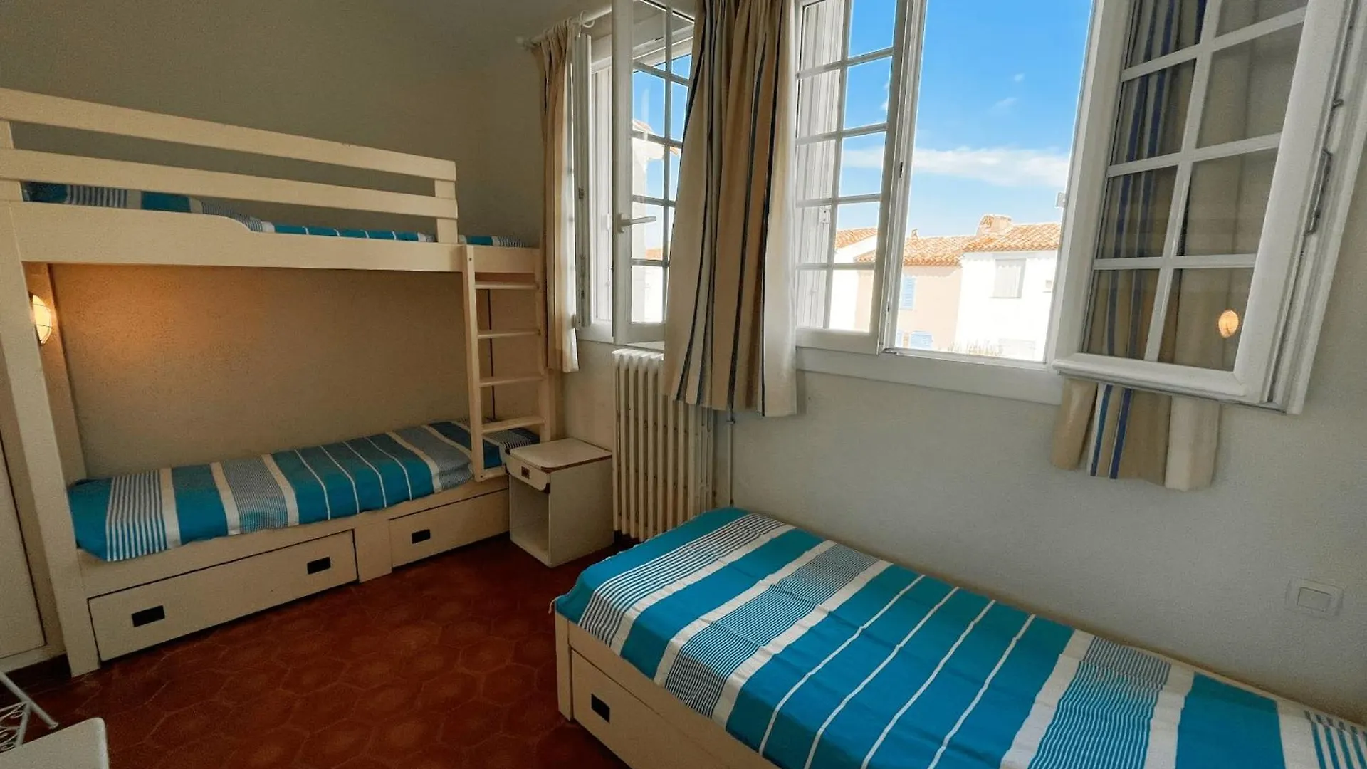 Fisherman House With Wifi Ac And A 14M-Mooring Grimaud Holiday home